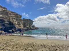 Papakōlea Green Sand Beach